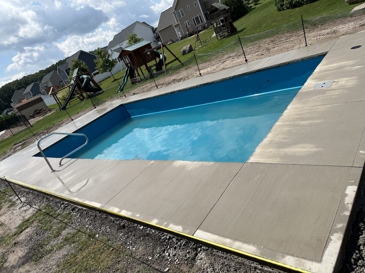 FOREST GLENN Concrete Pool Deck Pour AFTER 01