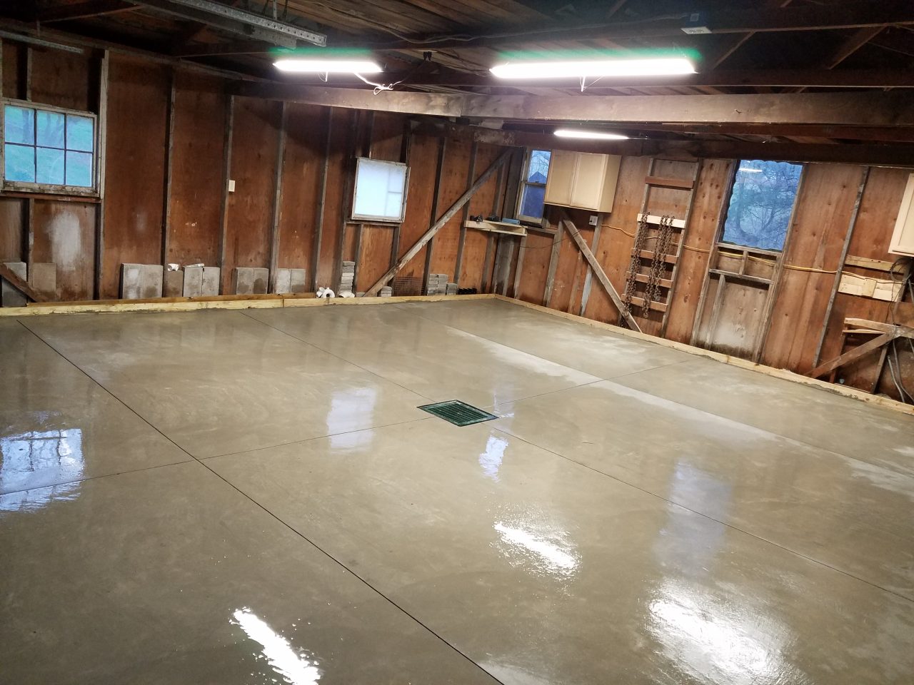 JAKE Concrete Garage Floor Pour AFTER 01