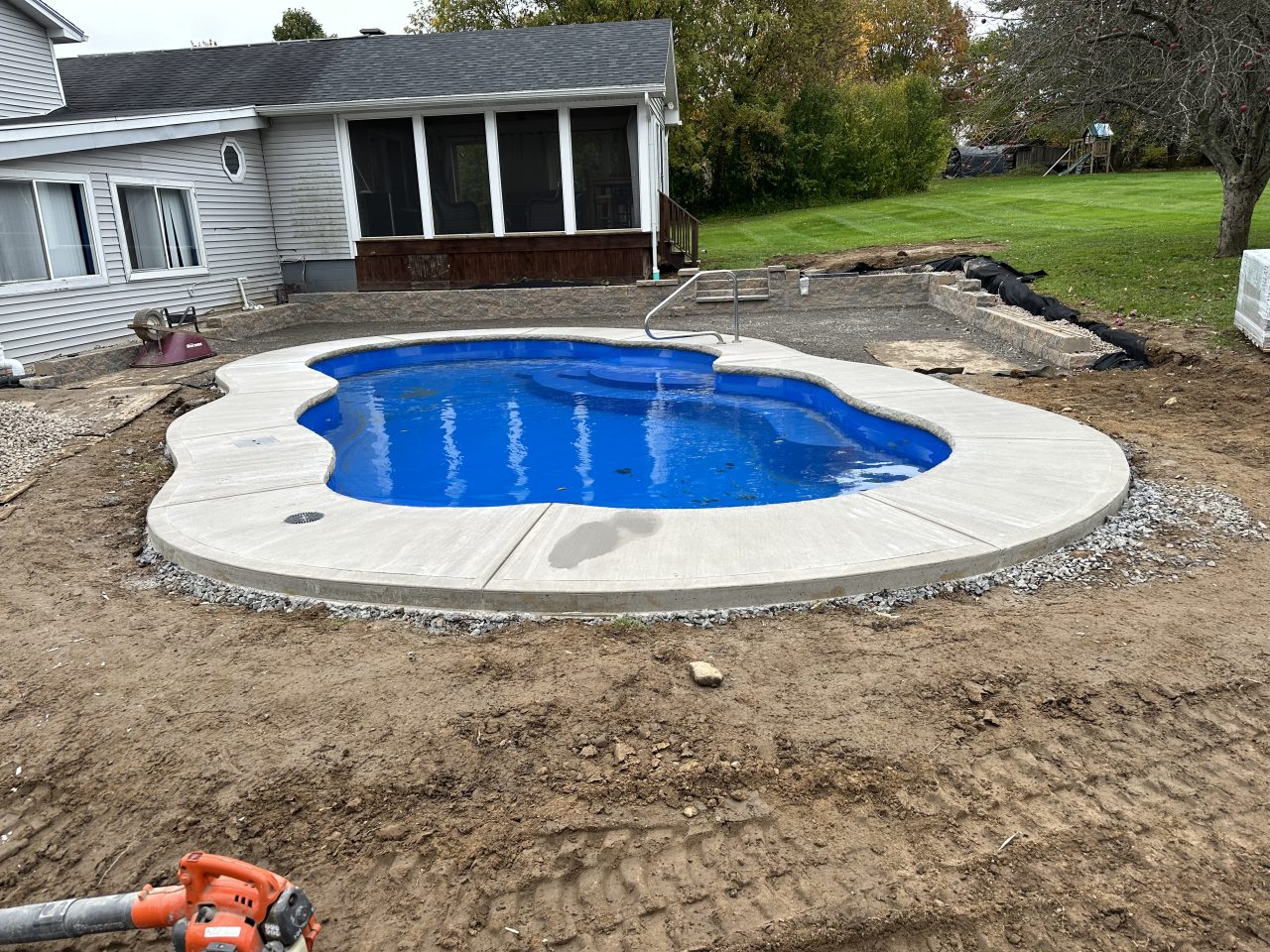 ORCHARD ST Concrete Pool Deck Pour 01